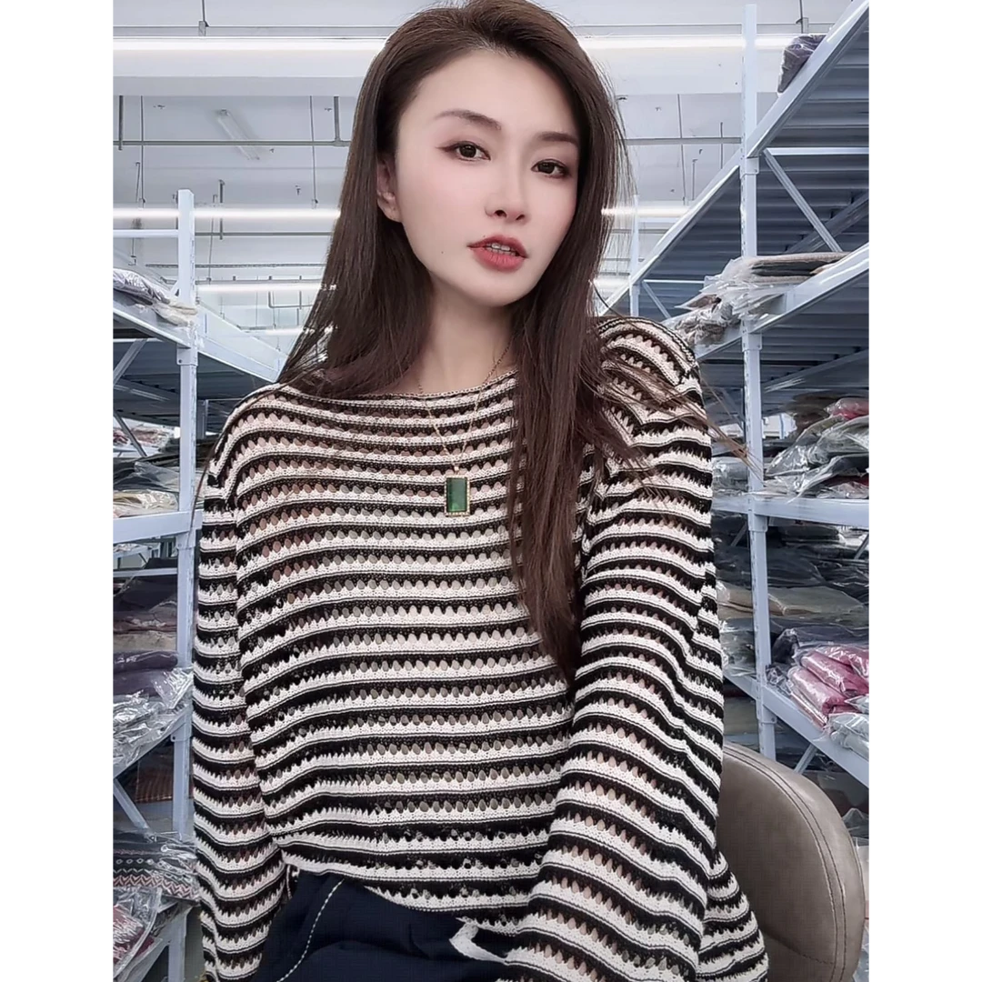 【思思精选】2025春夏款百搭气质法式减龄时尚圆领镂空针织衫S916#