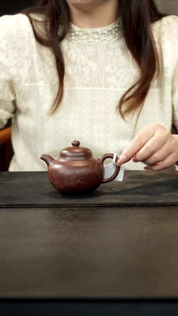 茶壶紫砂老紫泥柿圆壶刻绘200cc