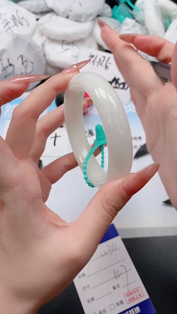 未镶嵌手镯和田玉28W34-62