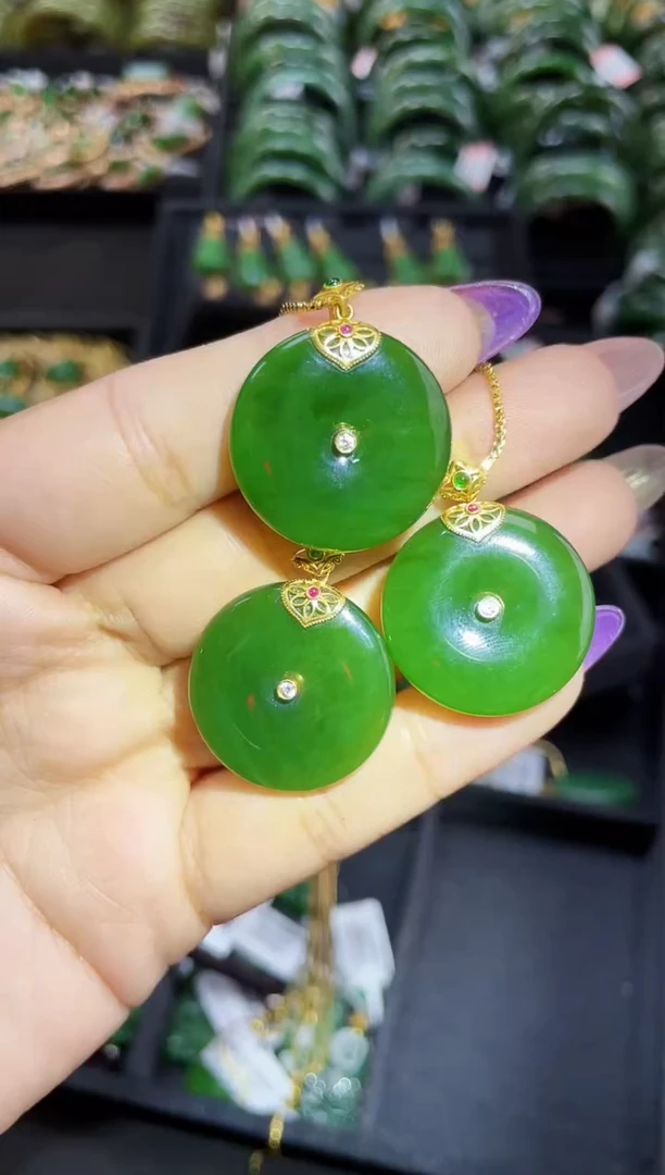 【闪购商品】和田玉吊坠18K金镶嵌30MM 多样性发一