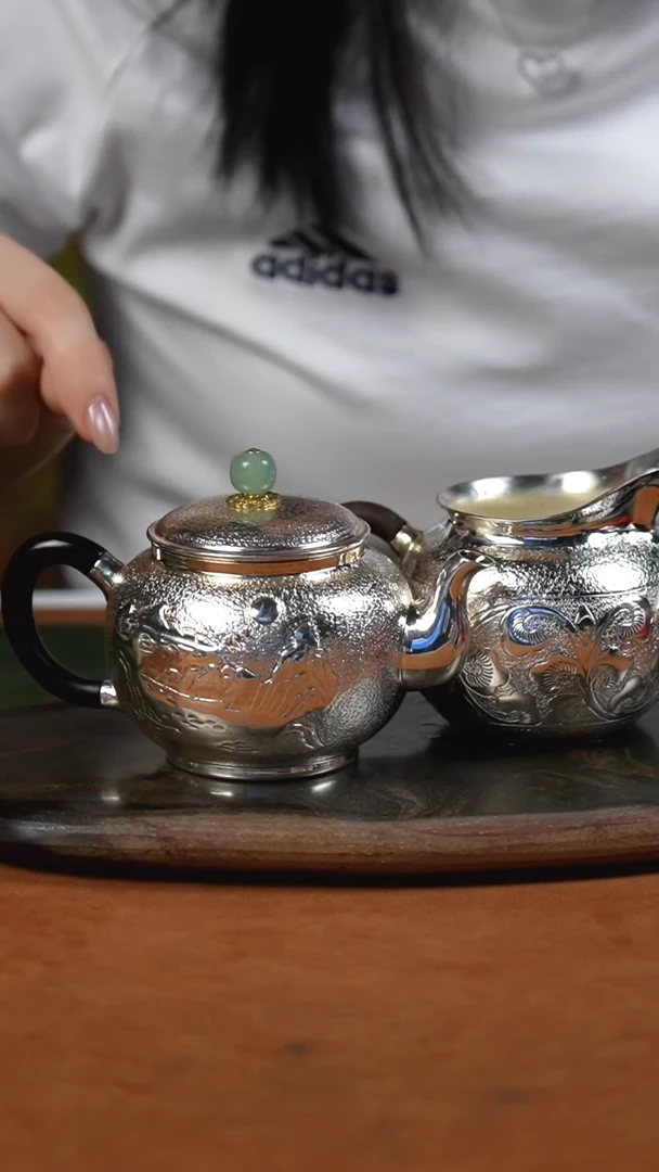 手工锤纹山水泡茶壶