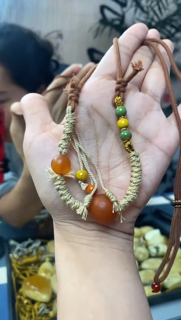 未镶嵌琥珀裸石天然琥珀蜜蜡多样性发一