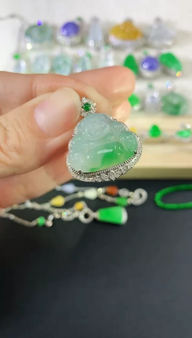 吊坠(不含链)18K金镶嵌翡翠67|8800