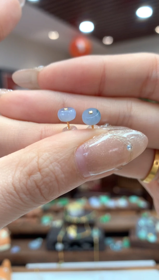 【闪购商品】翡翠耳饰18K金镶嵌耳钉