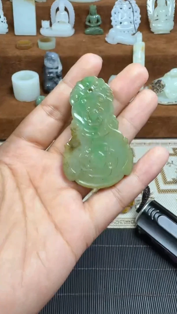 颈饰未镶嵌翡翠1