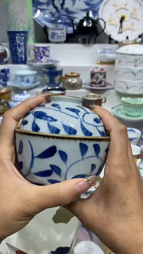 红*闪购脚本-1762216126000
