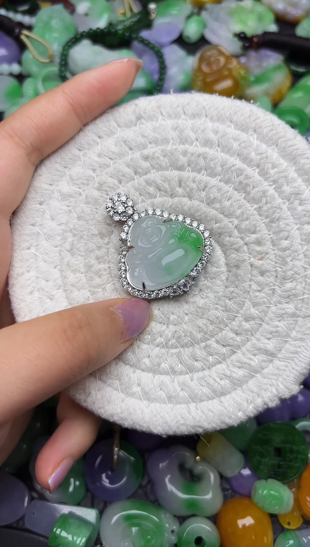 颈饰未镶嵌翡翠缅甸翡翠吊坠