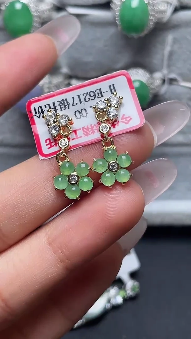 银S925镶嵌戒指翡翠百内无证书