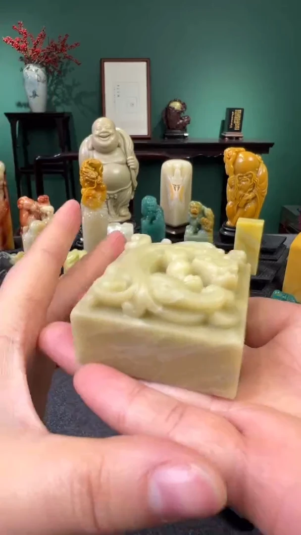 【闪购商品】青田石封门青螭龙玺