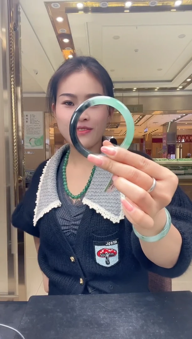 未镶嵌手镯石英质玉（非洲翠）14