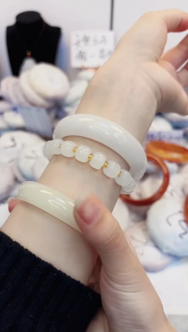 【闪购商品】石英质玉手镯未镶嵌150-财气镯圈口57