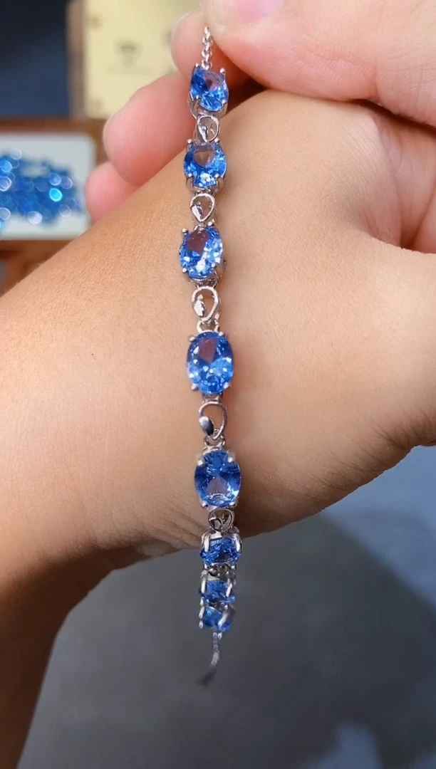银S925镶嵌手链海蓝宝石......