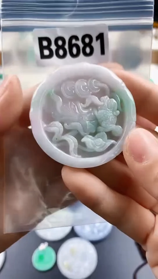 颈饰未镶嵌翡翠天然翡翠吊坠挂件