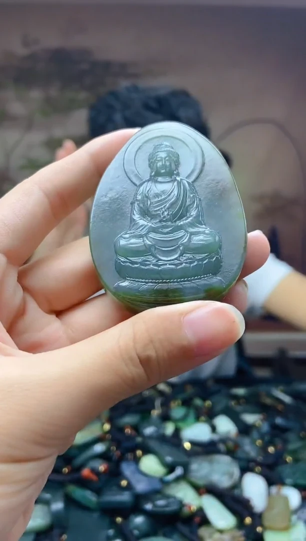 颈饰未镶嵌和田玉1