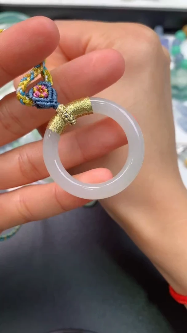 颈饰未镶嵌翡翠无鉴赏期无证