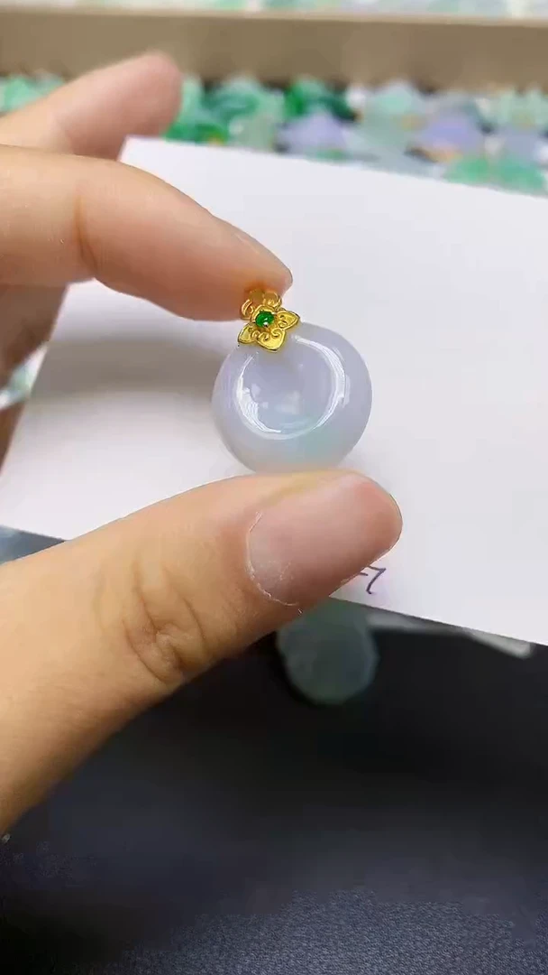 翡翠未镶嵌颈饰 天然缅甸翡翠A货