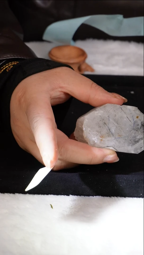 未镶嵌珠宝半成品水晶水胆原石D108