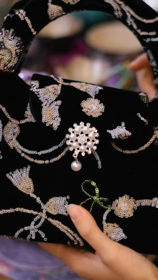 【闪购商品】摆件山怂阿卿直播间@@ycq包包