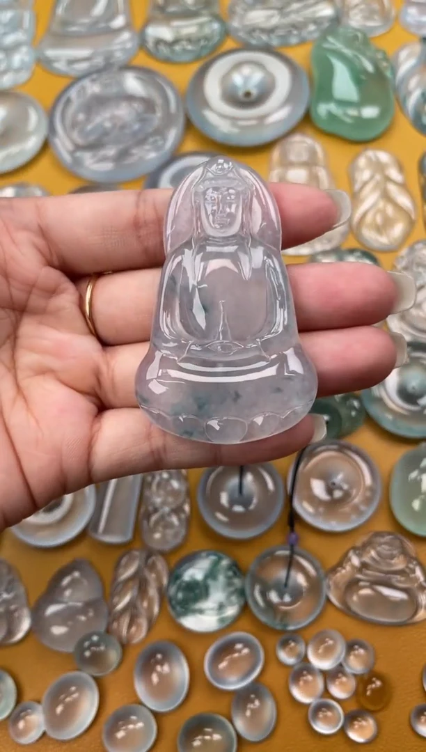 翡翠未镶嵌吊坠(不含链)素衣 60.7 38 6.0