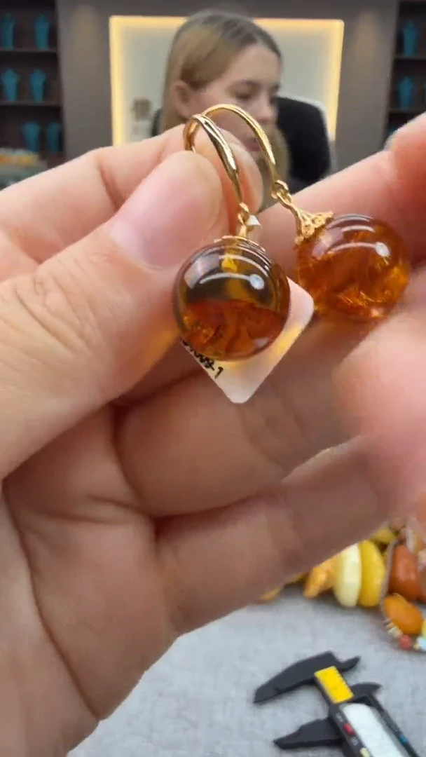 琥珀未镶嵌耳饰12号秒拍 假一罚三
