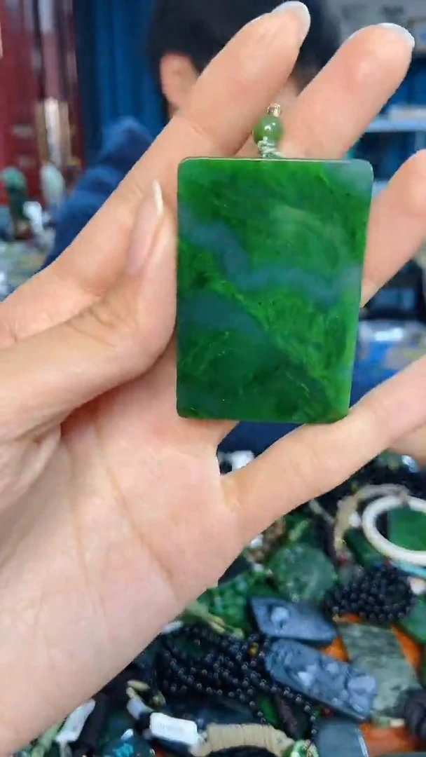 未镶嵌和田玉挂件1