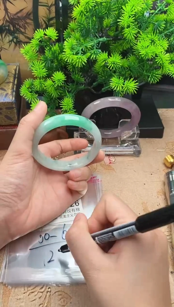 翡翠手镯专拍链接一物一证