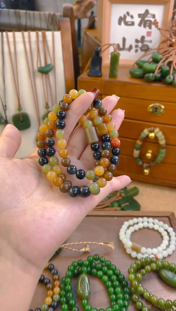 未镶嵌手链和田玉楼兰