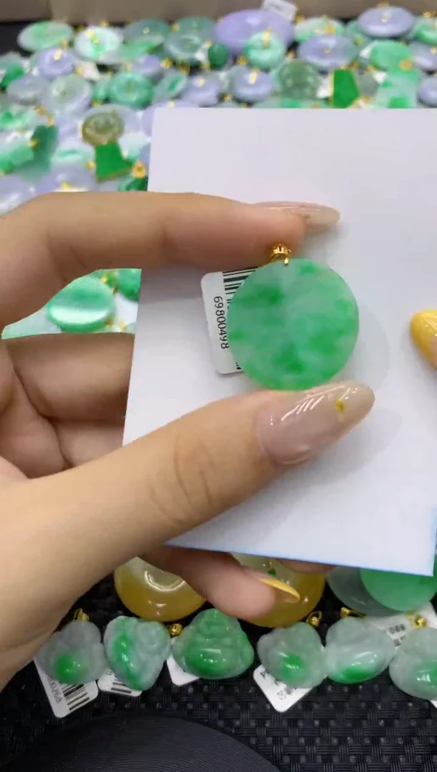 颈饰18K金镶嵌翡翠天然缅甸翡翠A货