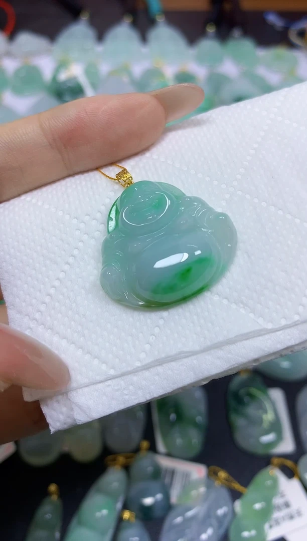 颈饰18K金镶嵌翡翠天然翡翠A货