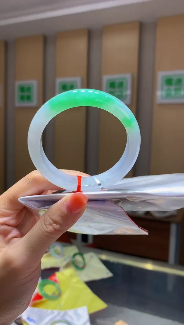 未镶嵌手镯翡翠-C4 全款30万 定金2万