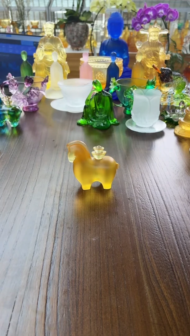 手工艺品琉璃琥珀色马上有钱茶宠摆件