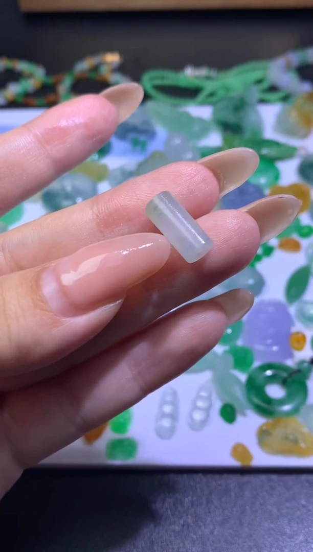未镶嵌定制翡翠毛货