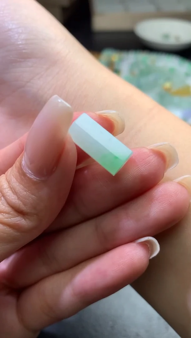 未镶嵌定制翡翠毛货 15-6.9