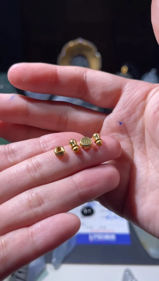 颈饰18K金镶嵌翡翠?**?佳佳翡翠18k金绳子