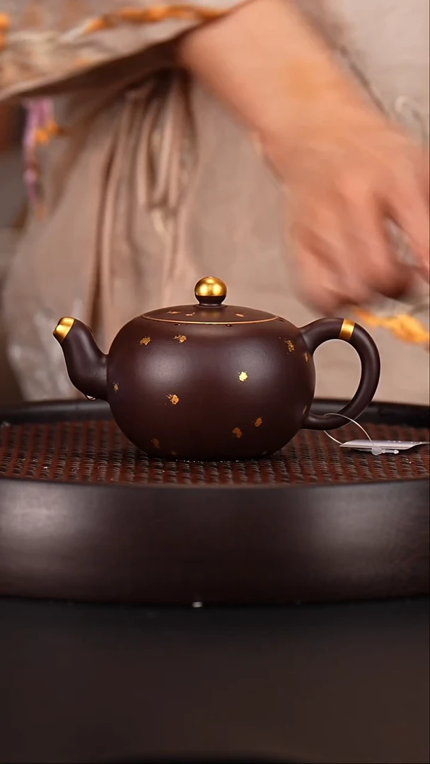 茶壶紫砂左上角福袋里是子夏送给大家的福利紫砂壶！