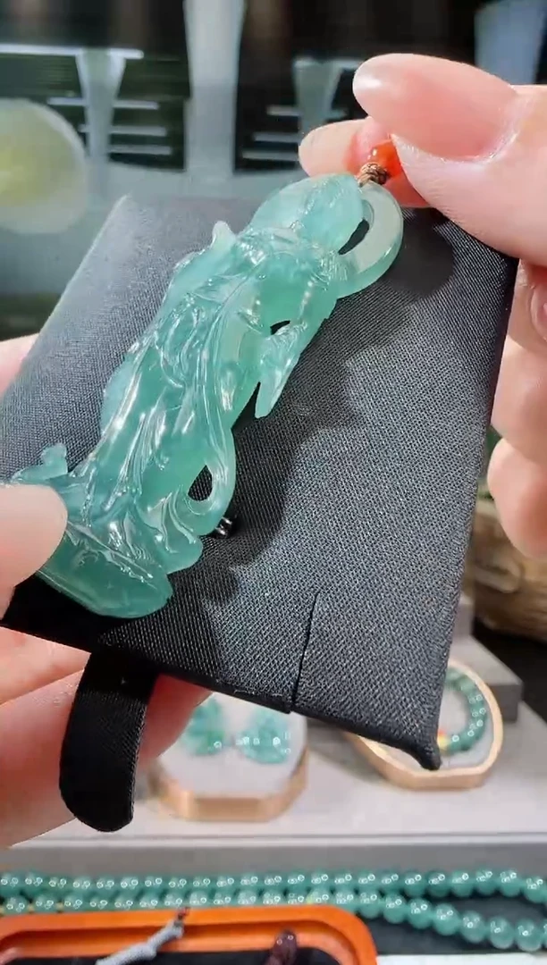 【闪购商品】翡翠吊坠(不含链)未镶嵌观音