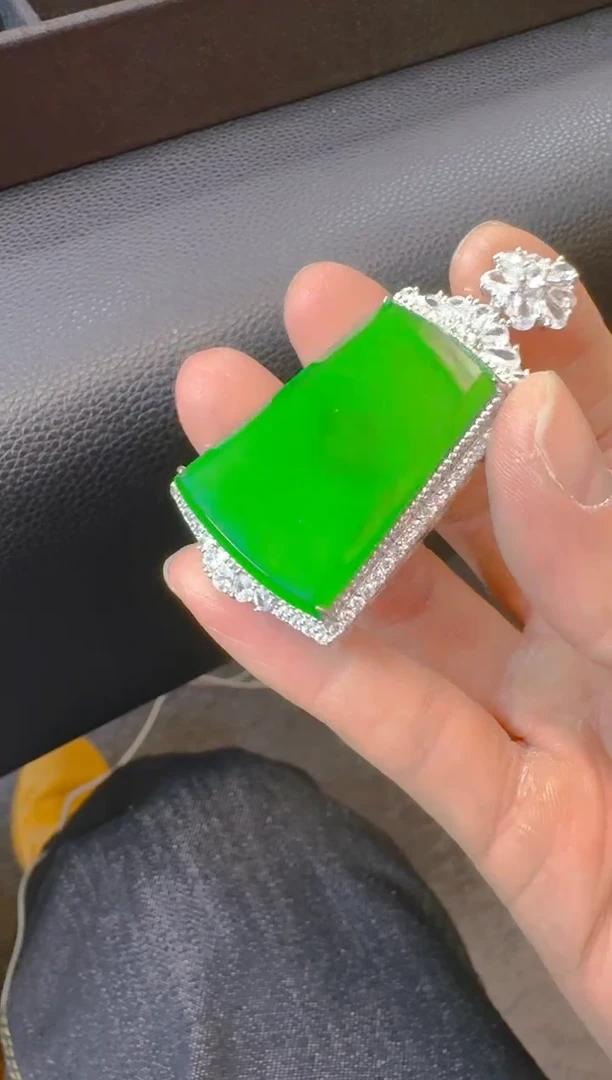 吊坠(赠链)银S925镶嵌翡翠天然A货翡翠