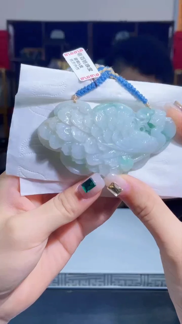 【闪购商品】翡翠吊坠(不含链)未镶嵌C60