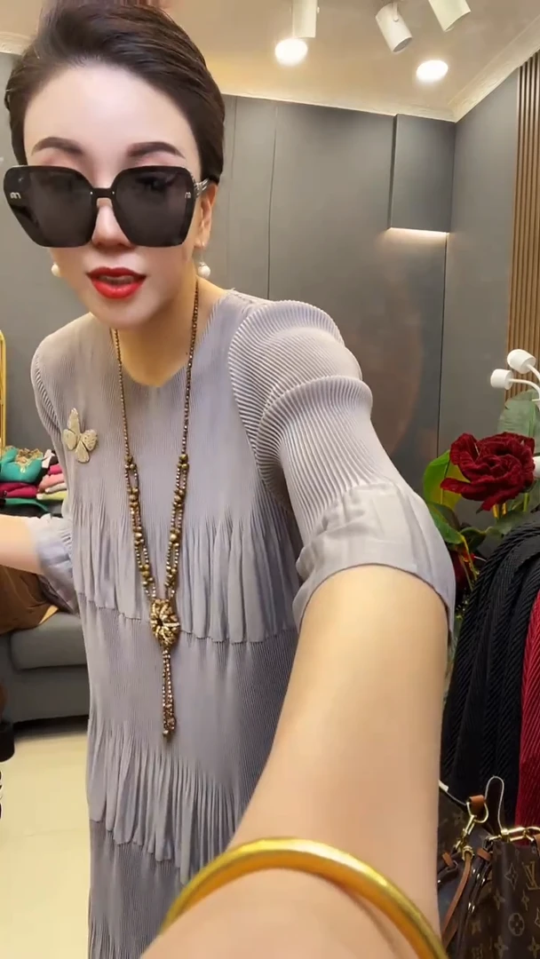 聚酯纤维（涤纶）灰色 蛋糕裙