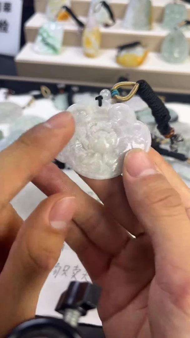 颈饰未镶嵌翡翠/8/27     589