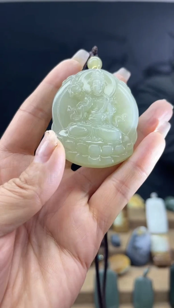 颈饰未镶嵌和田玉1