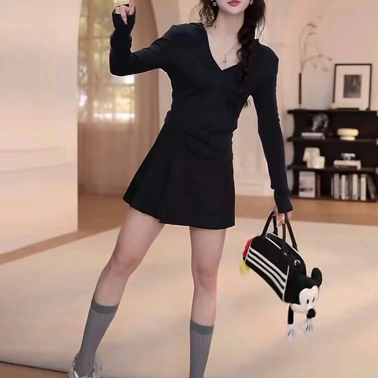 早春穿搭女装洋气休闲装连帽衣服T恤+百褶裙裤两件套新款爆款