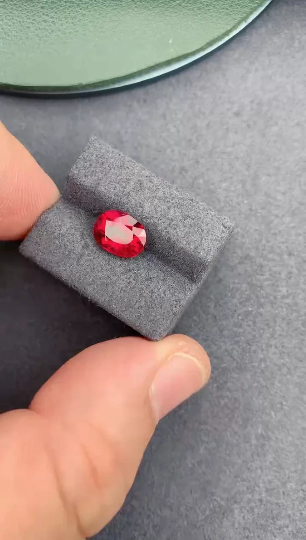 未镶嵌裸石碧玺2.3ct 卢比来碧玺