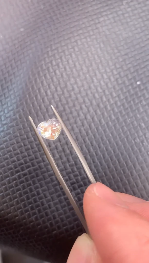 月光石裸石天然彩虹月光石1.39ct