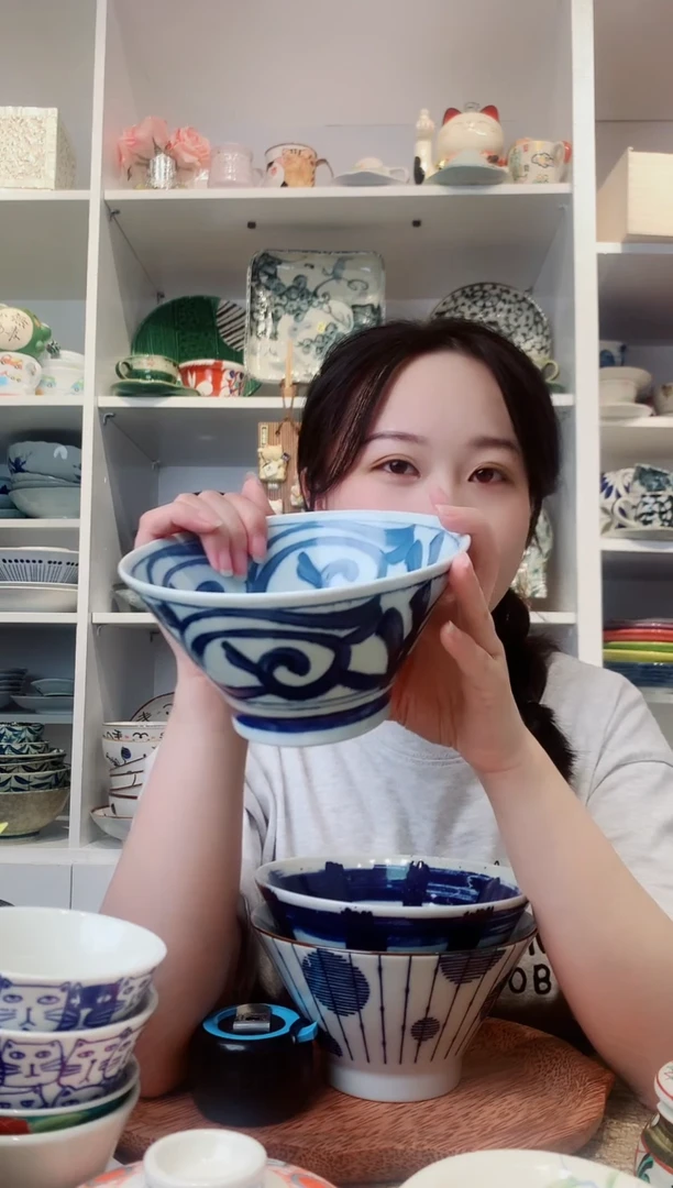 陶瓷三峰蓝草纹高脚斗笠碗16cm