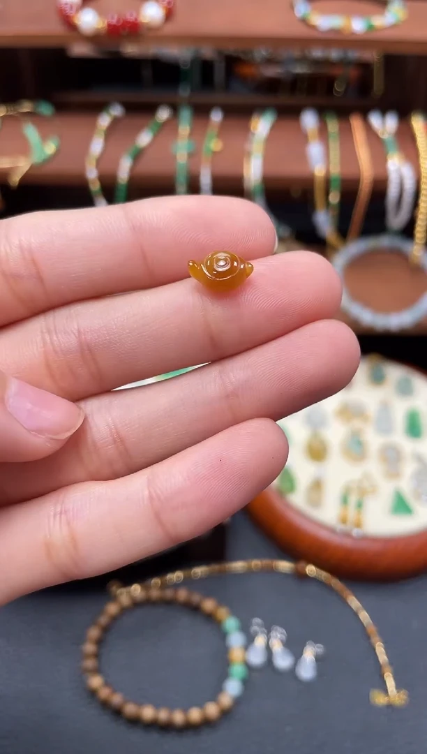 【闪购商品】翡翠吊坠(不含链)18K金镶嵌一个  JK679