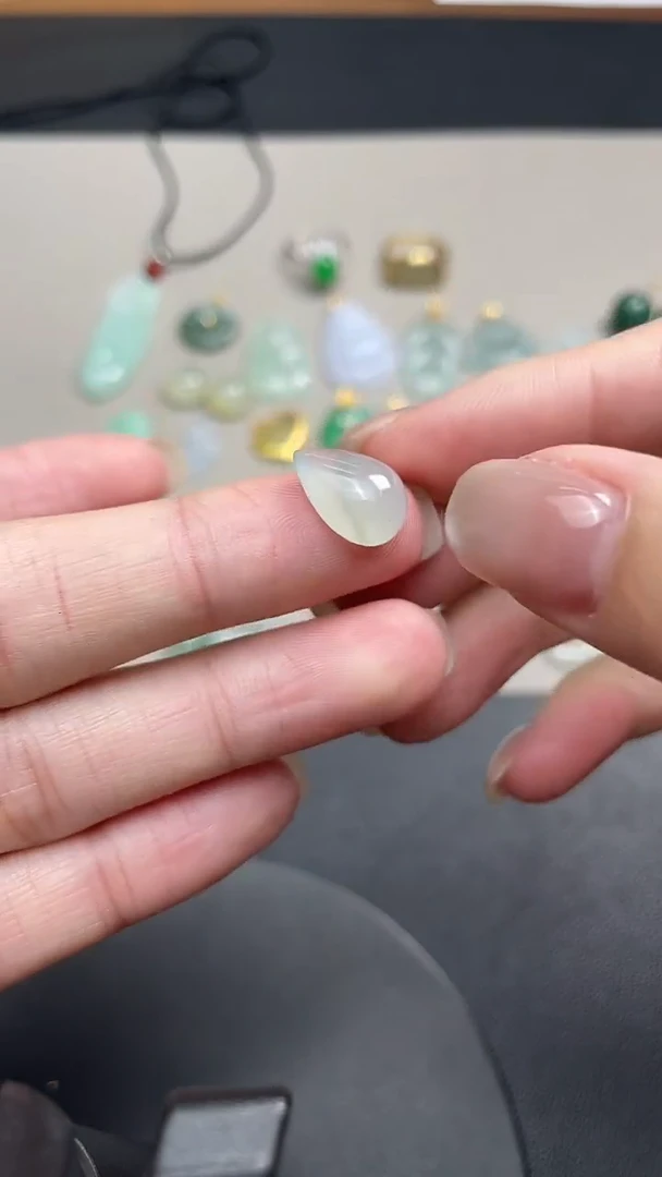 未镶嵌手链翡翠1