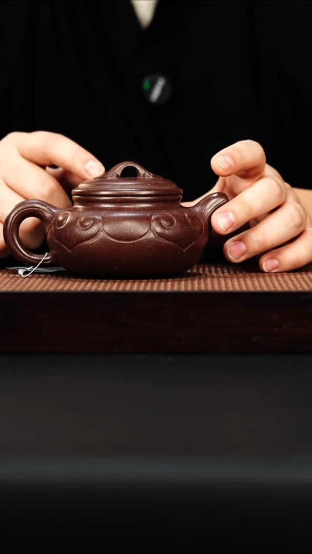 茶壶紫砂宜兴紫砂 仿古如意 紫玉金砂 柳用江h489