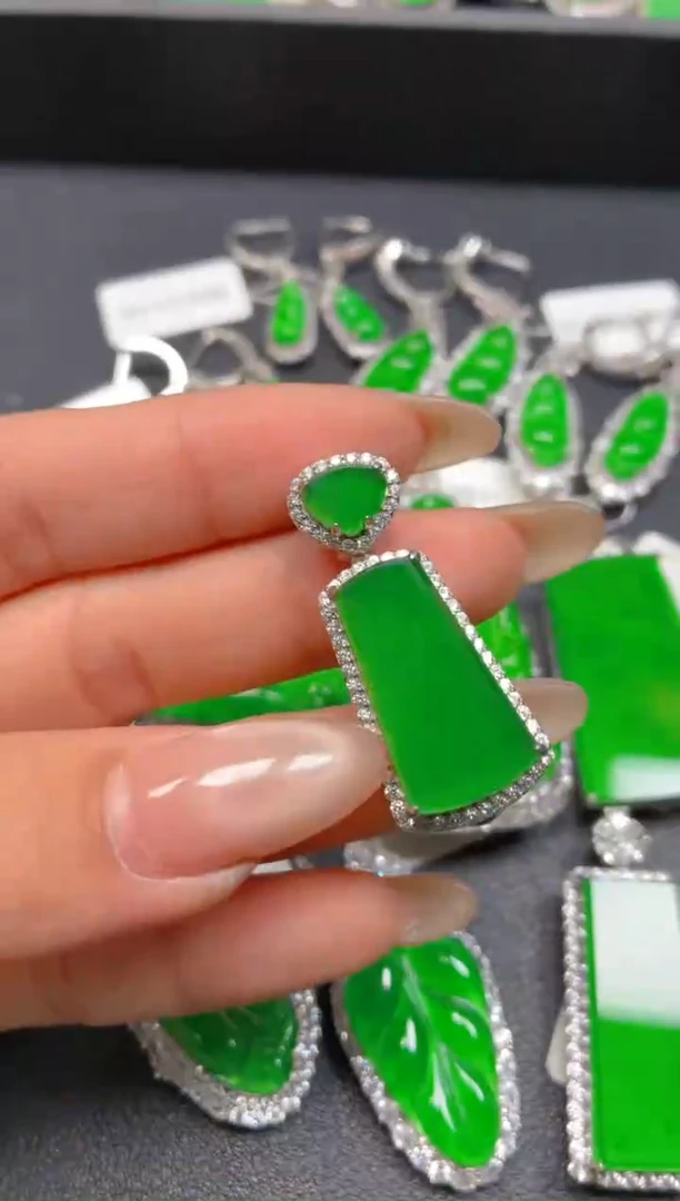 吊坠(不含链)银S925镶嵌翡翠1