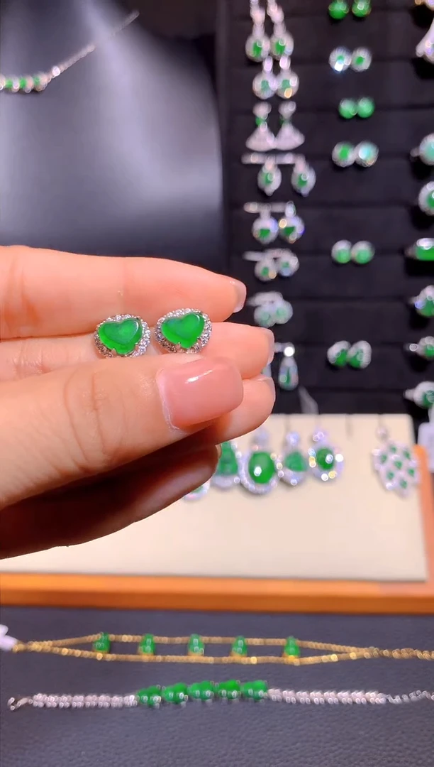 【闪购商品】翡翠银S925镶嵌耳饰多样性